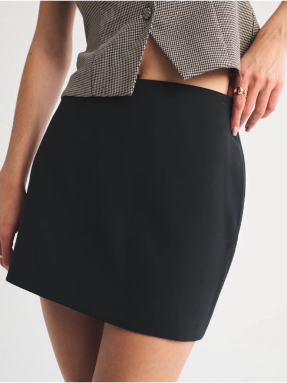 The A+F Scarlett Mini Skort